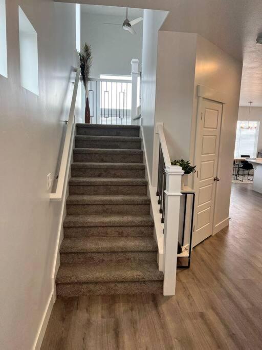 Brand New 3-Beds Stylish Entire House At Lehi Villa Exterior photo